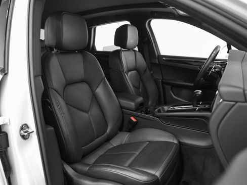 Certified 2024 Porsche Macan image 21