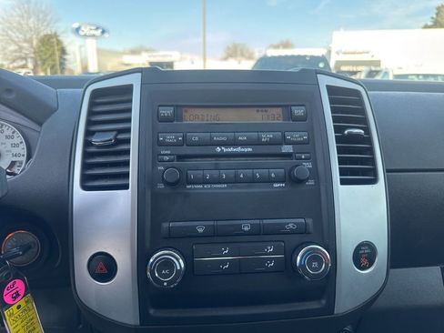 Used 2011 Nissan Frontier PRO-4X w/ Pro-4x Luxury Pkg image 18