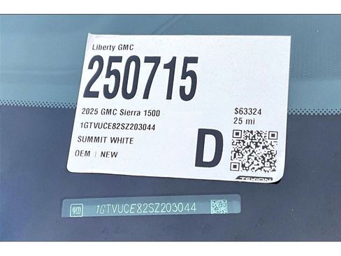 New 2025 GMC Sierra 1500 Elevation image 8