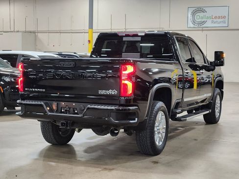 Used 2024 Chevrolet Silverado 2500 High Country w/ Z71 Off-Road Package image 8