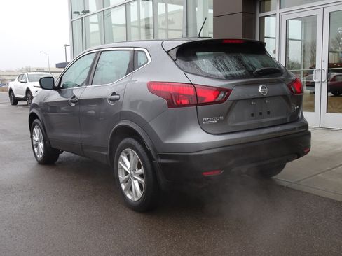 Used 2017 Nissan Rogue Sport S w/ S Appearance Package image 3
