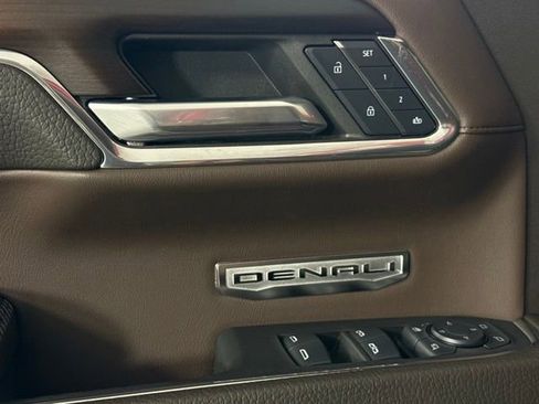 Used 2024 GMC Sierra 1500 Denali AWD/4WD image 15