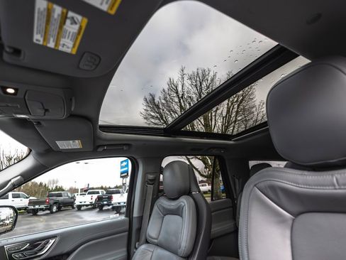 Used 2021 Lincoln Navigator L Reserve image 24