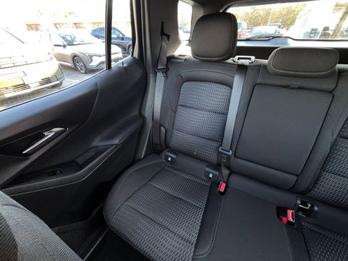 Used 2025 Chevrolet Equinox LT image 38