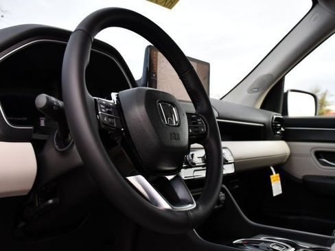 New 2026 Honda Pilot Touring image 12