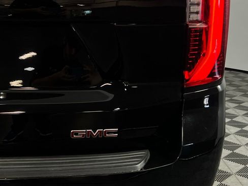 Used 2025 GMC Yukon Denali image 12