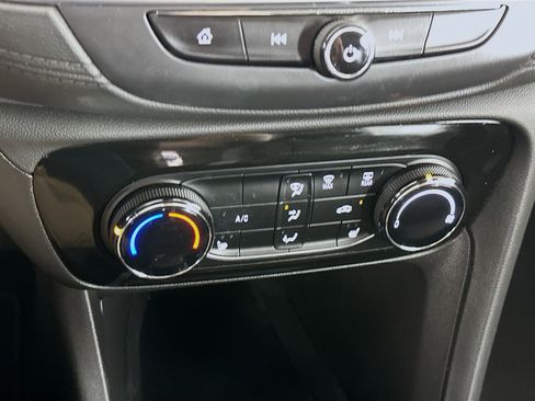 Used 2023 Buick Encore GX Preferred w/ Cold Weather Comfort Package image 23