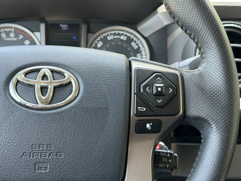 Used 2017 Toyota Tacoma SR5 w/ Tow Package RWD image 21
