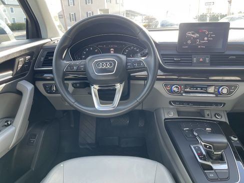 Used 2019 Audi Q5 2.0T Premium w/ Convenience Package image 21