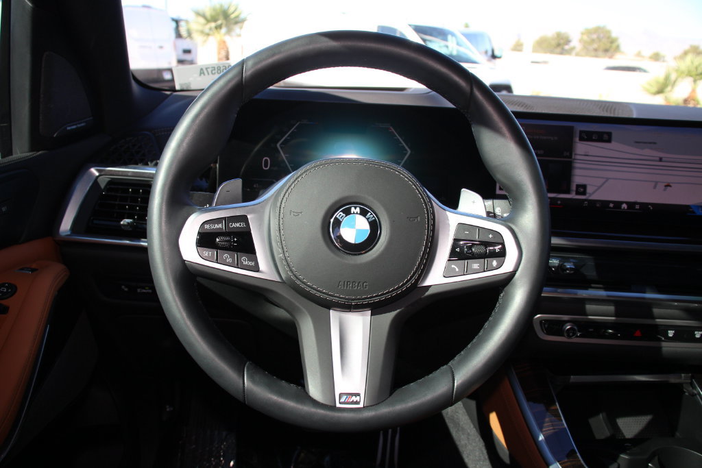 Used 2026 BMW X5 xDrive40i w/ M Sport Package AWD/4WD image 16