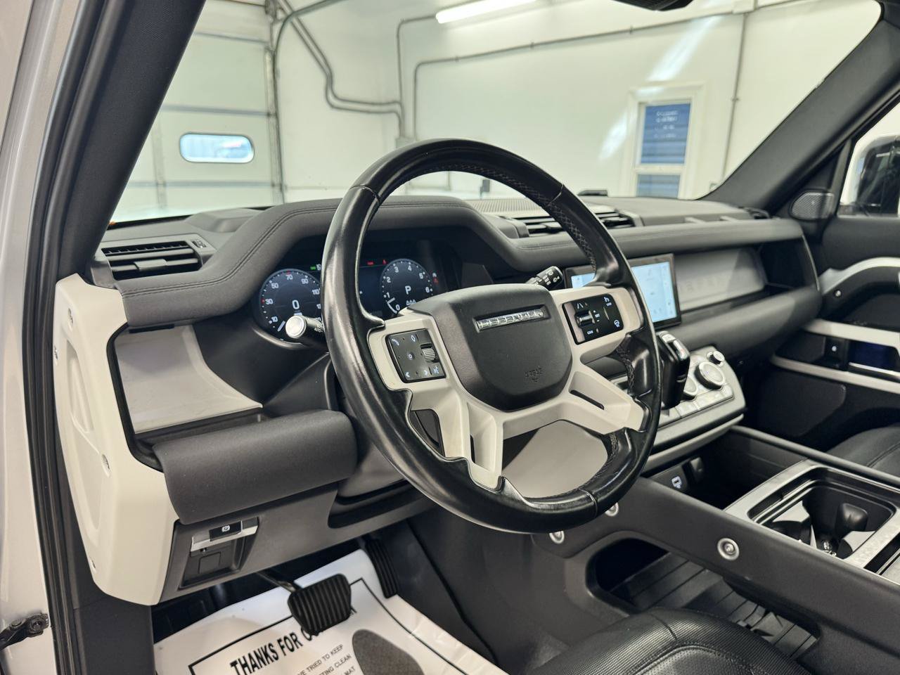 Used 2023 Land Rover Defender 110 X-Dynamic SE AWD/4WD image 16