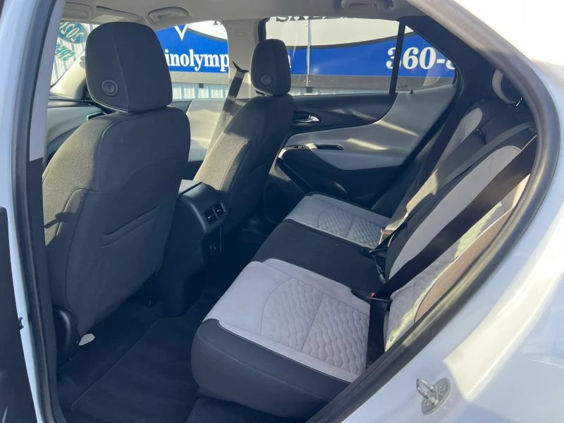 Used 2020 Chevrolet Equinox LS w/ LS Convenience Package AWD/4WD image 17