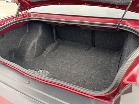 Used 2019 Dodge Challenger SXT image 8