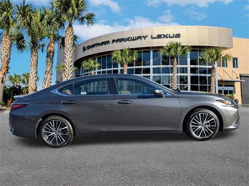 Certified 2025 Lexus ES 300h w/ Premium Package image 3
