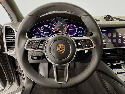 Certified 2023 Porsche Cayenne AWD/4WD image 15