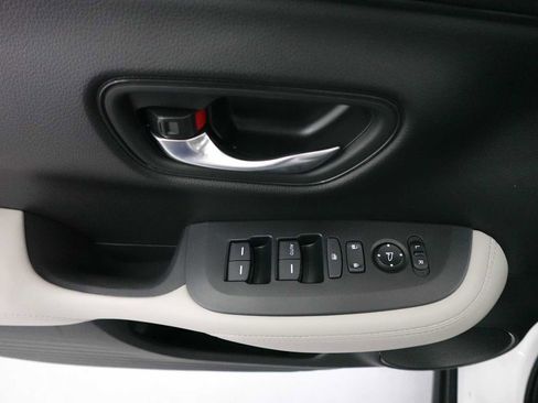 Certified 2025 Honda HR-V LX image 11