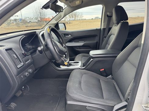 Used 2020 Chevrolet Colorado LT image 9