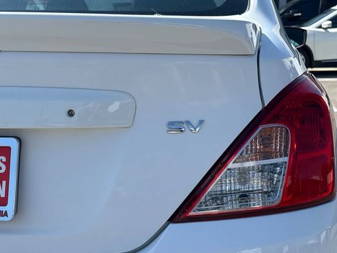 Used 2018 Nissan Versa SV FWD image 13