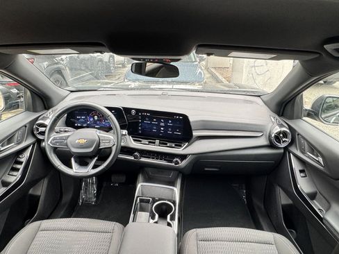 Used 2025 Chevrolet Equinox LT image 32