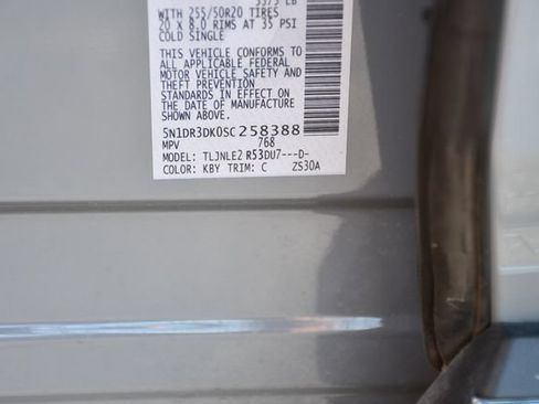 Used 2025 Nissan Pathfinder Platinum AWD/4WD image 28
