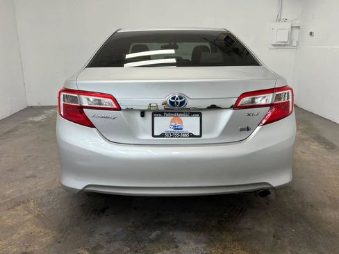 Used 2013 Toyota Camry XLE FWD image 5