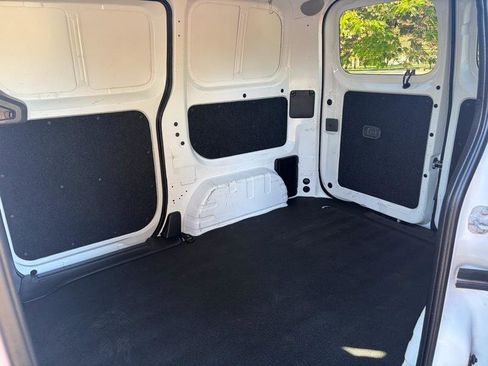 Used 2018 Nissan NV200 SV w/ Navigation Package image 8