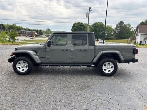 Used 2022 Jeep Gladiator Sport AWD/4WD image 4