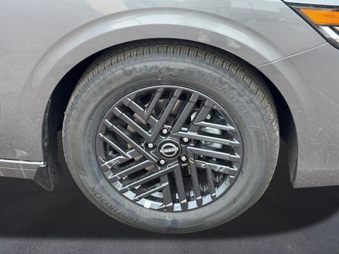 New 2026 Nissan Sentra SV FWD image 9