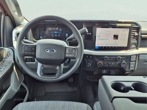New 2026 Ford F250 XLT w/ XLT Premium Package AWD/4WD image 4