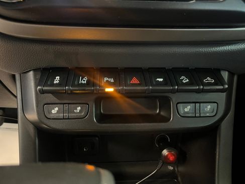 Used 2021 Chevrolet Colorado Z71 w/ Safety Package image 22