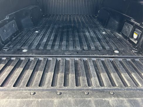 Used 2017 Toyota Tacoma 4x4 Double Cab image 11