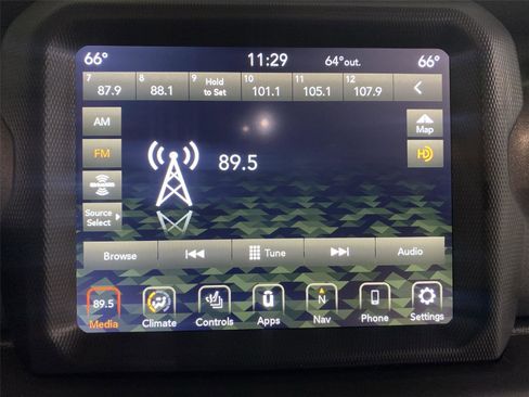 Used 2023 Jeep Gladiator Mojave w/ Cold Weather Group image 16