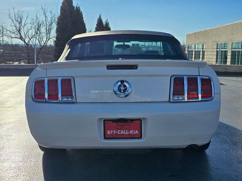 Used 2009 Ford Mustang V6 image 4