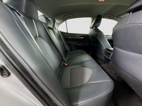 Certified 2019 Toyota Camry SE image 24