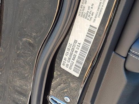 New 2025 Jeep Grand Cherokee L Limited w/ Luxury Tech Group II image 32