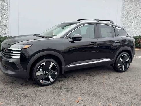 New 2026 Nissan Kicks SR w/ SR Premium Package image 2