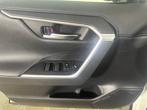 Used 2021 Toyota RAV4 XSE AWD/4WD image 12