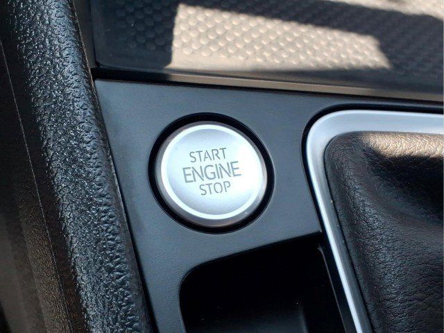 Certified 2023 Volkswagen Jetta SE FWD image 25