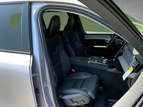 New 2026 Volvo XC90 B6 Ultra image 11