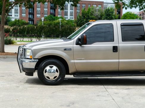 Used 2003 Ford F350 XLT RWD image 12