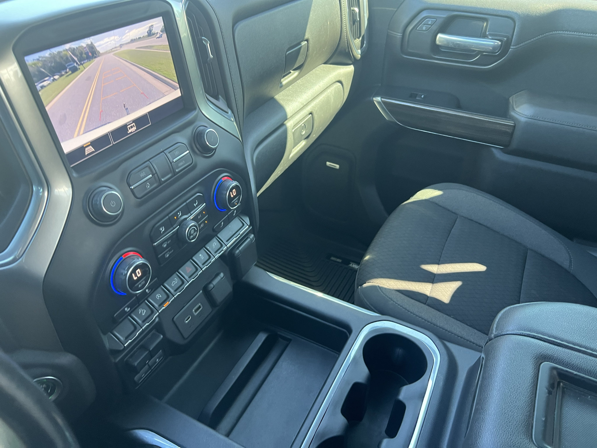 Used 2021 Chevrolet Silverado 1500 LT Trail Boss w/ Convenience Package II AWD/4WD image 28