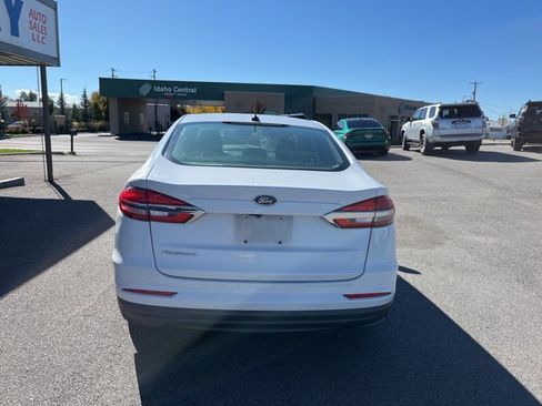 Used 2019 Ford Fusion S image 4