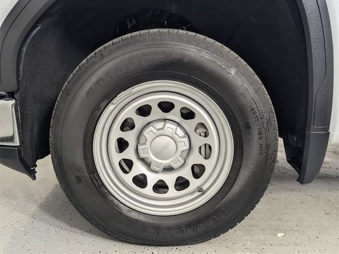 Used 2025 GMC Sierra 1500 Pro w/ Pro Value Package image 9