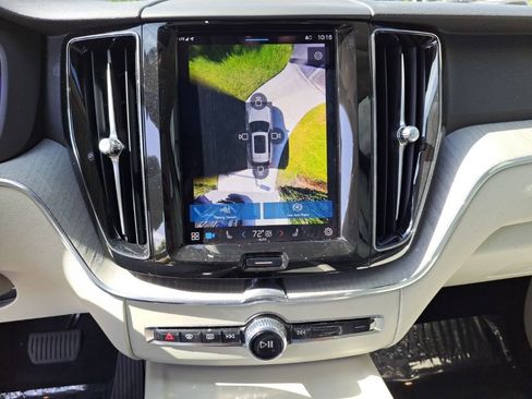 Used 2024 Volvo XC60 T8 Plus image 23