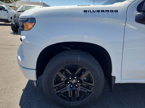 Used 2026 Chevrolet Silverado 1500 Custom w/ LPO, Dark Essentials Package AWD/4WD image 10