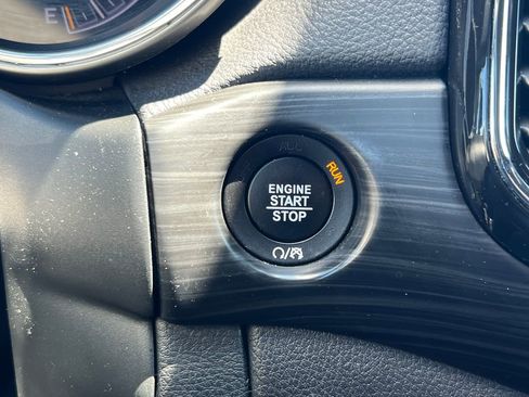 Used 2021 Jeep Grand Cherokee Laredo X AWD/4WD image 27
