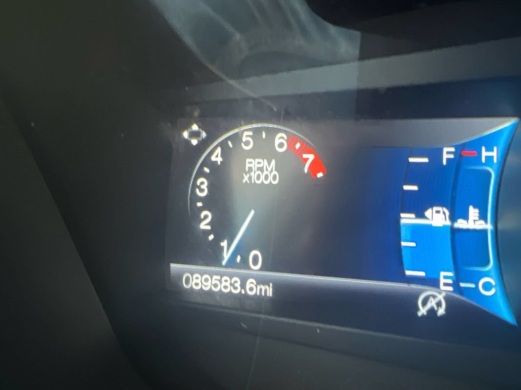 Used 2019 Ford Fusion SE FWD image 25