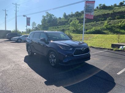 Used 2022 Toyota Highlander XLE