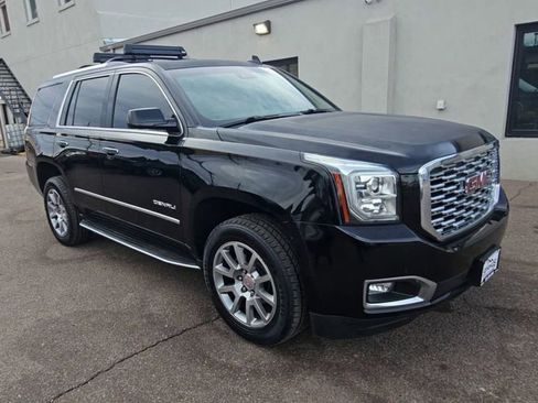 Used 2018 GMC Yukon Denali w/ Open Road Package image 2