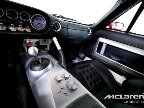 Used 2005 Ford GT image 15